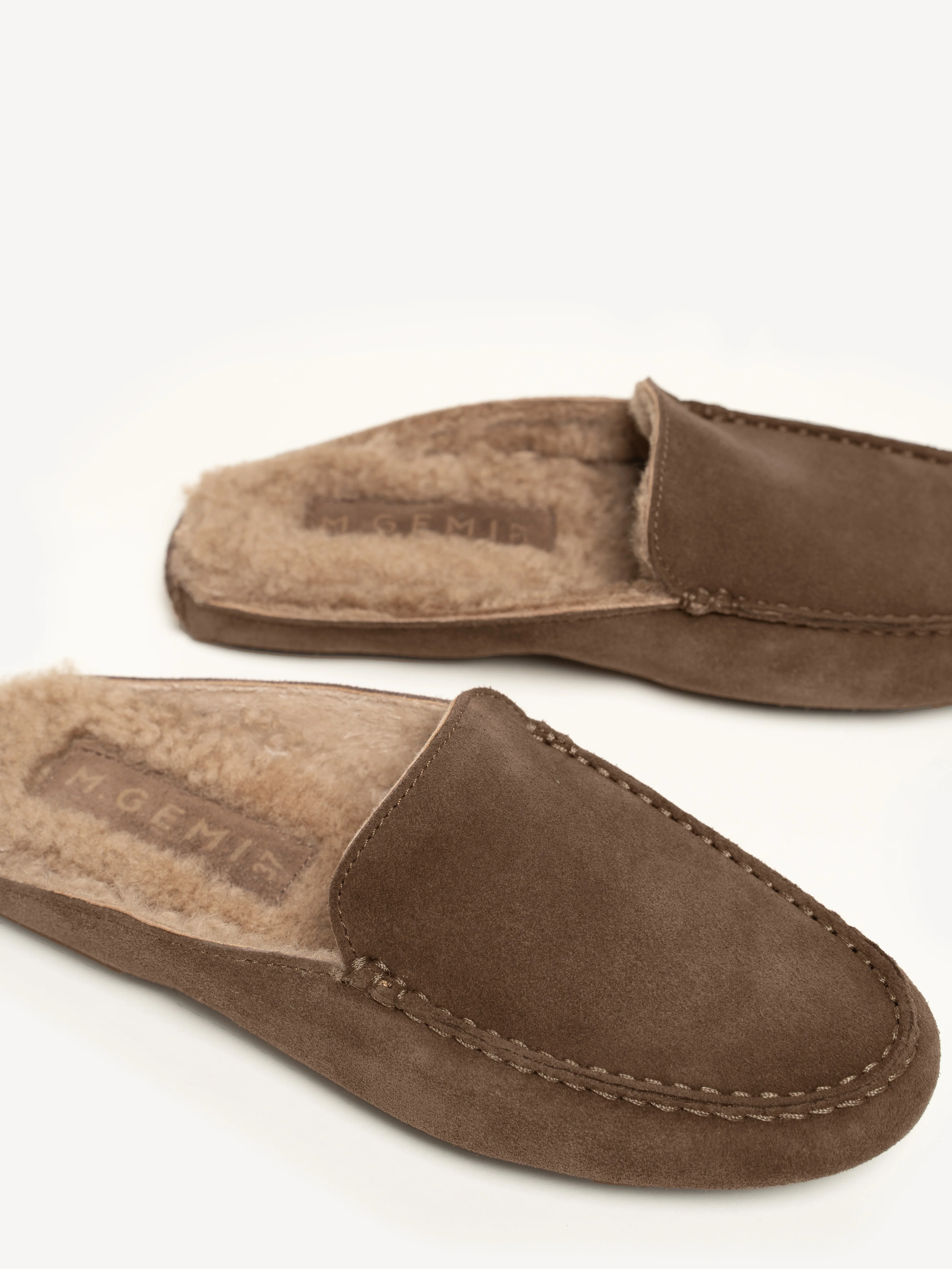 The Felize Shearling Mule - Image 4
