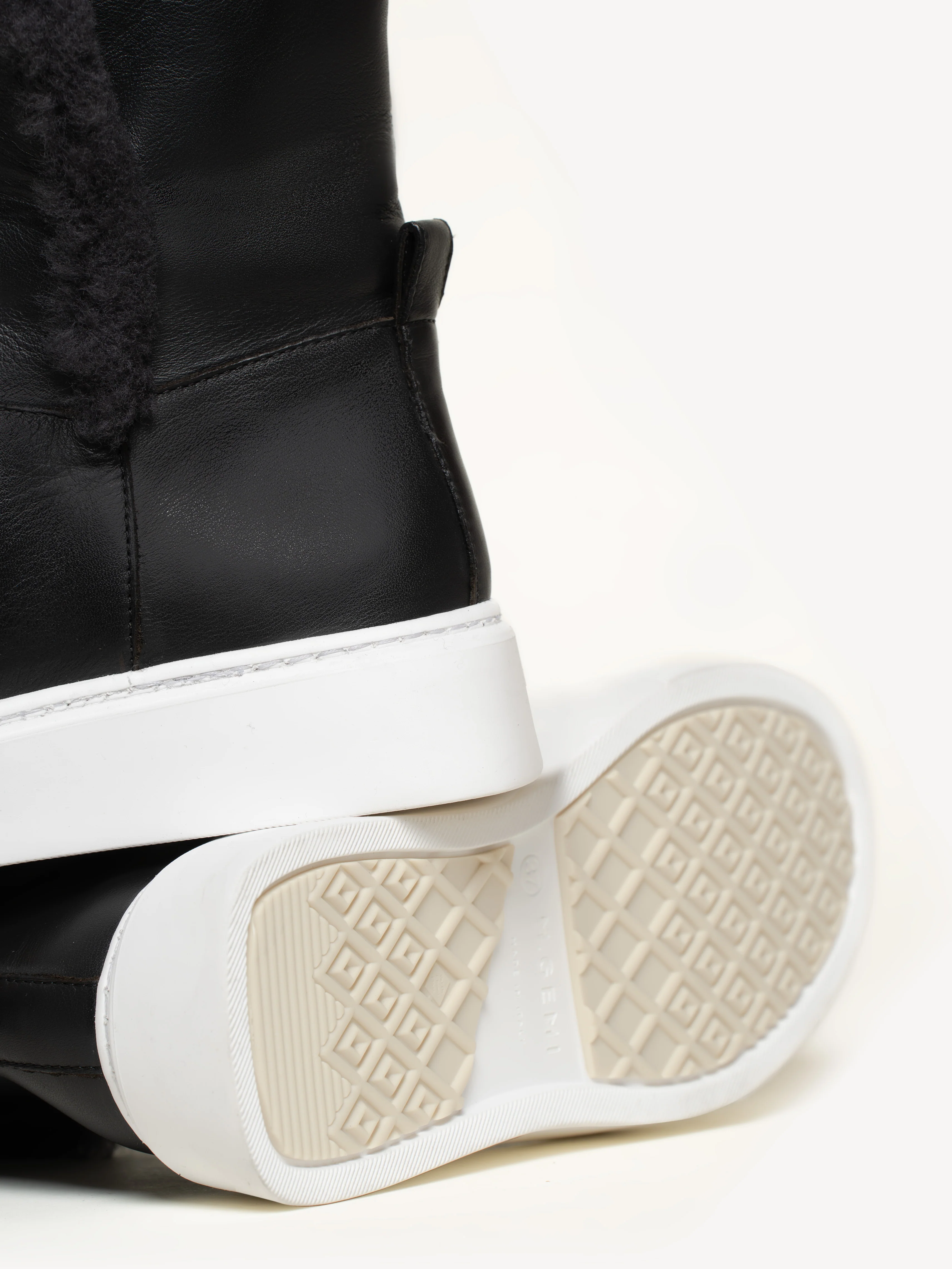 The Fredda Shearling - Image 5