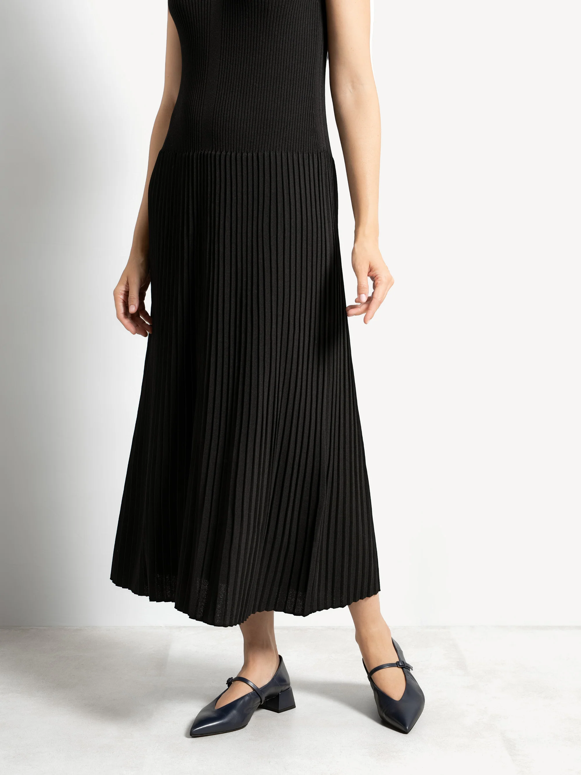 The Loriana 35MM (Sample Sale) - Image 8